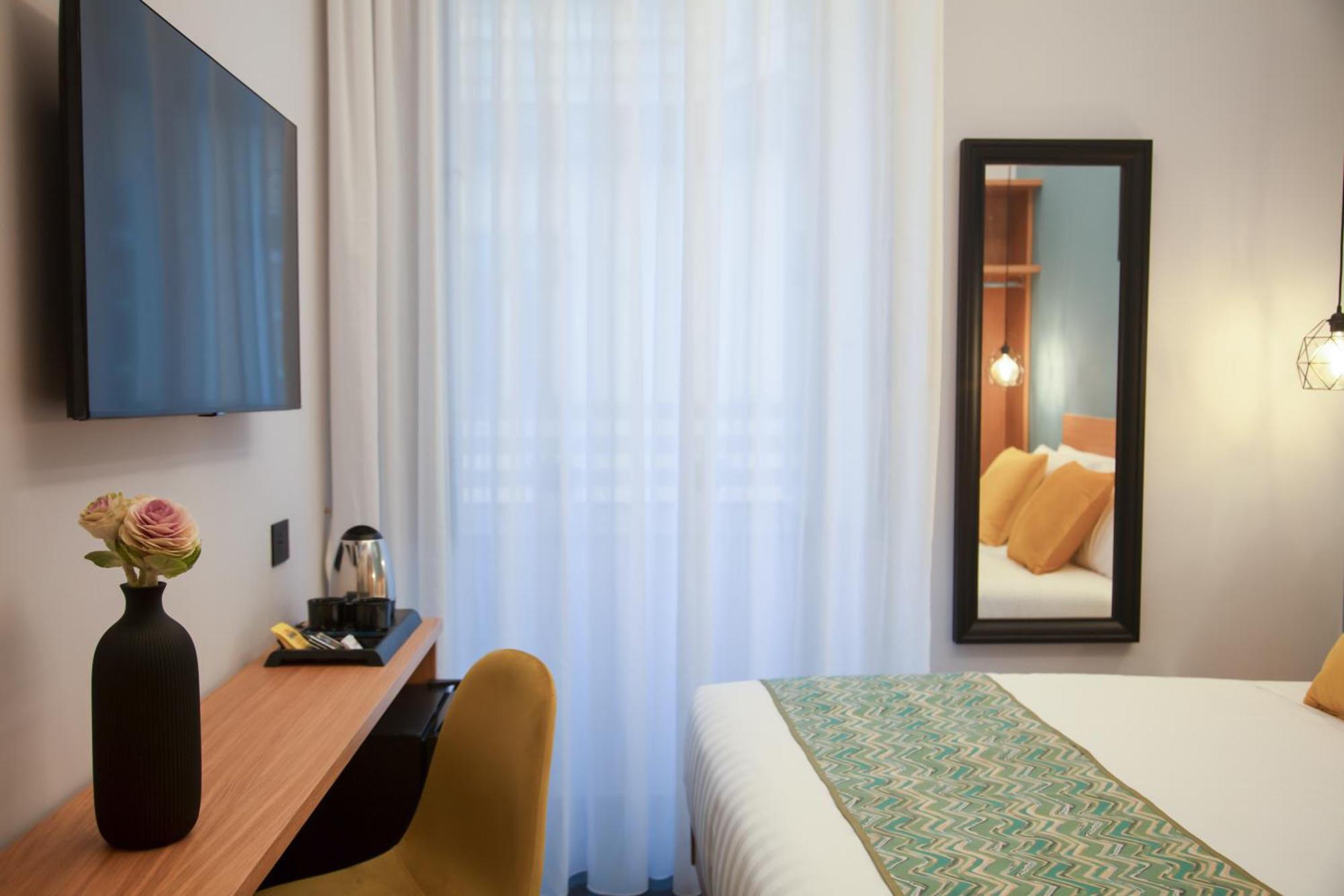 Main - Duomo Hotel Naples Luaran gambar