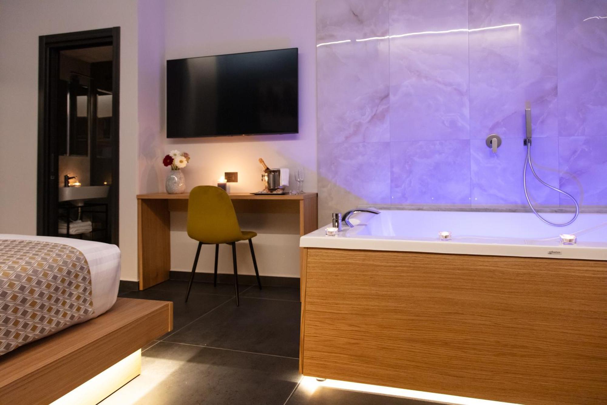 Main - Duomo Hotel Naples Luaran gambar