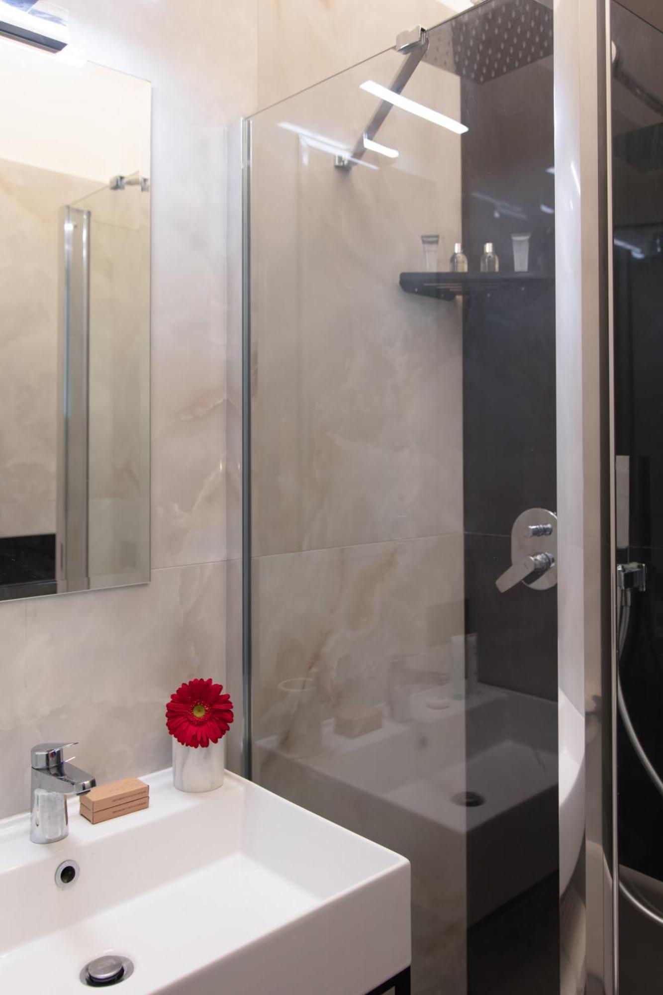Main - Duomo Hotel Naples Luaran gambar